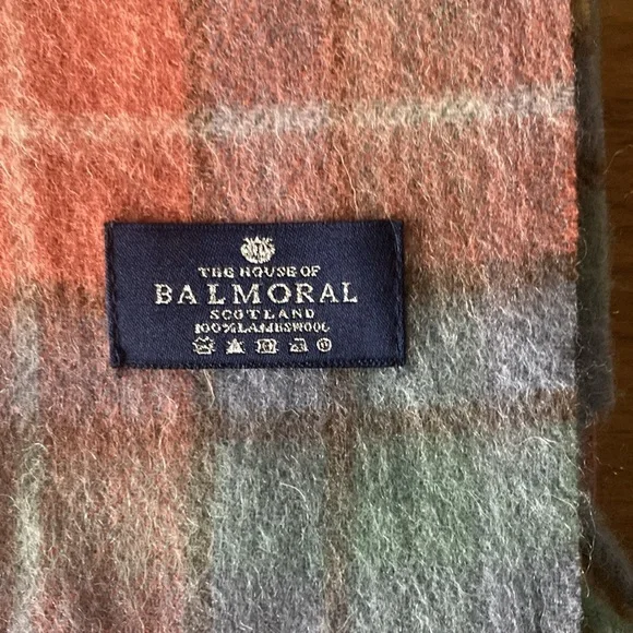 Balmoral Lambswool Scarf - Multicolor- Never Worn - Picture 2 of 4